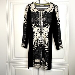 EUC Tuzzi Size 8 Long Sleeve Midi Length Sweater Dress Black Cream Office Work